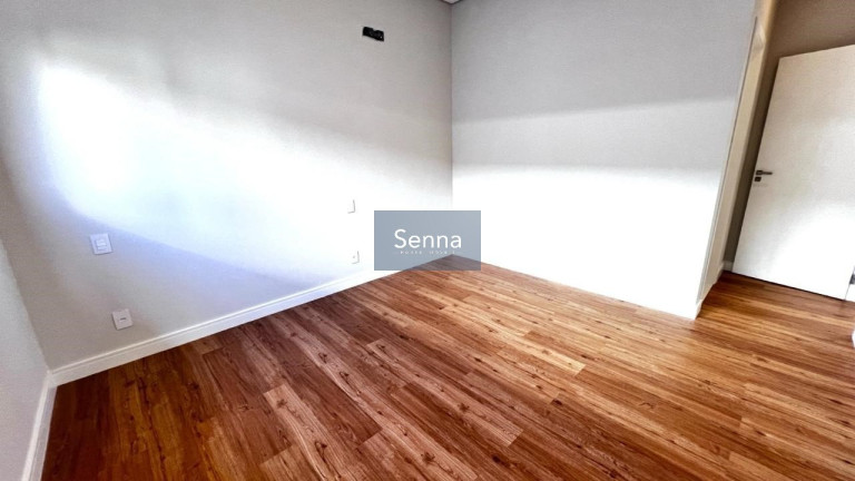 Imagem Casa com 3 Quartos à Venda, 395 m² em Medeiros - Jundiaí Imagem Casa com 3 Quartos à Venda, 395 m² em Medeiros - Jundiaí