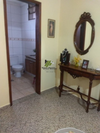 Imagem Casa com 3 Quartos à Venda, 198 m²