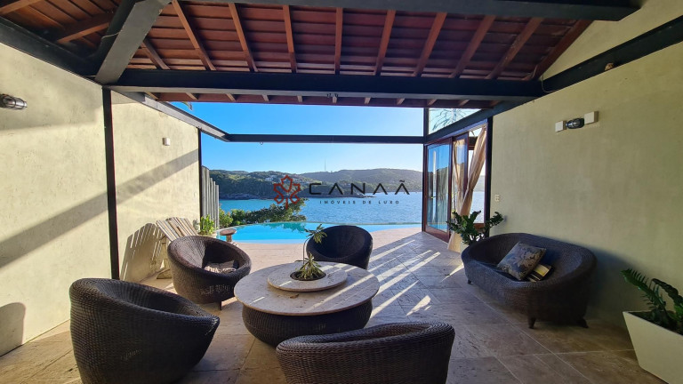 Imagem Casa com 5 Quartos à Venda, 400 m² em Ferradura - Armação Dos Búzios Imagem Casa com 5 Quartos à Venda, 400 m² em Ferradura - Armação Dos Búzios