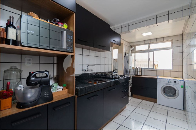 Imagem Apartamento com 3 Quartos à Venda, 79 m² em Higienópolis - Porto Alegre Imagem Apartamento com 3 Quartos à Venda, 79 m² em Higienópolis - Porto Alegre