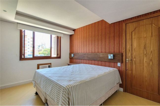 Imagem Cobertura com 3 Quartos à Venda, 111 m² em Petrópolis - Porto Alegre Imagem Cobertura com 3 Quartos à Venda, 111 m² em Petrópolis - Porto Alegre