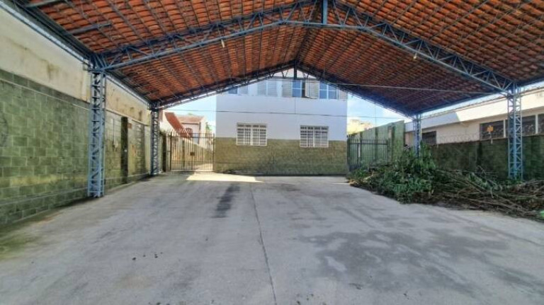 Imagem Sobrado com 2 Quartos à Venda, 813 m² em Centro - Taubaté