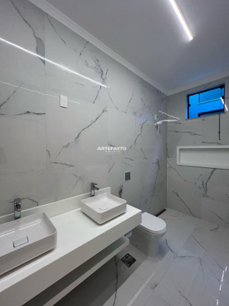 Imagem Casa com 3 Quartos à Venda, 167 m² Imagem Casa com 3 Quartos à Venda, 167 m²