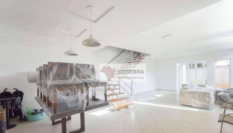 Imagem Sobrado com 4 Quartos à Venda, 258 m² em Moema - São Paulo