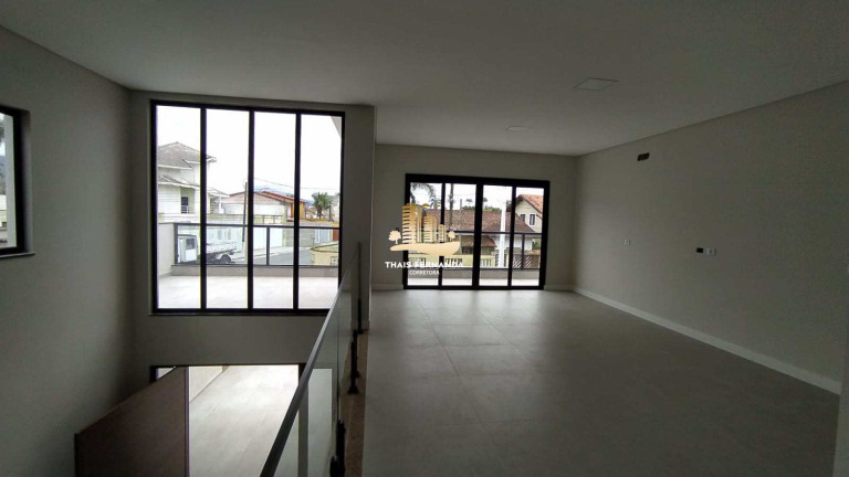 Imagem Casa com 3 Quartos à Venda, 280 m² em Flórida - Praia Grande Imagem Casa com 3 Quartos à Venda, 280 m² em Flórida - Praia Grande