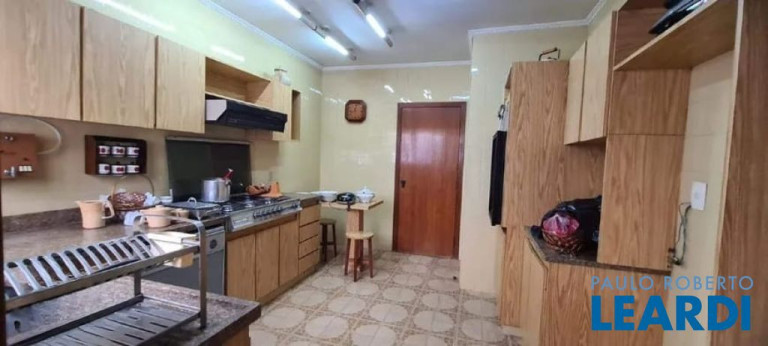 Imagem Casa com 3 Quartos à Venda, 400 m² em Vila Bastos - Santo André Imagem Casa com 3 Quartos à Venda, 400 m² em Vila Bastos - Santo André