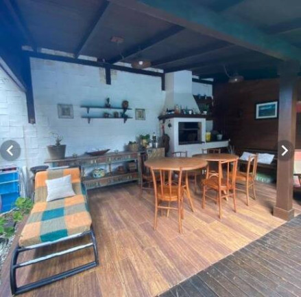Imagem Casa de Condomínio com 4 Quartos à Venda, 300 m² em Centro - Balneário Camboriú Imagem Casa de Condomínio com 4 Quartos à Venda, 300 m² em Centro - Balneário Camboriú