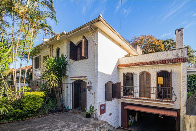 Imagem Casa com 5 Quartos à Venda, em Petrópolis - Porto Alegre Imagem Casa com 5 Quartos à Venda, em Petrópolis - Porto Alegre