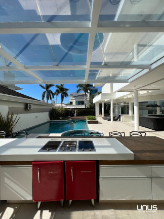 Imagem Casa com 4 Quartos à Venda, 537 m² em Jurerê Internacional - Florianópolis Imagem Casa com 4 Quartos à Venda, 537 m² em Jurerê Internacional - Florianópolis