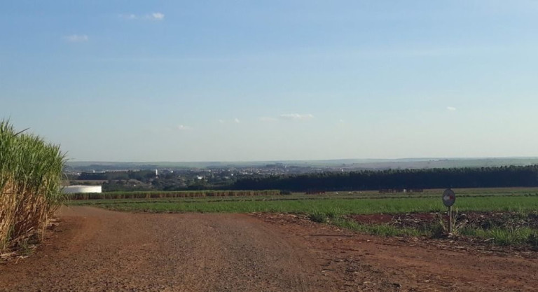 Imóvel Comercial para Alugar, 184 m² em Centro - Bariri