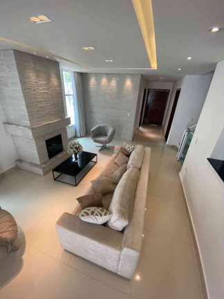 Imagem Casa com 4 Quartos à Venda, 360 m² em Aruã - Mogi Das Cruzes