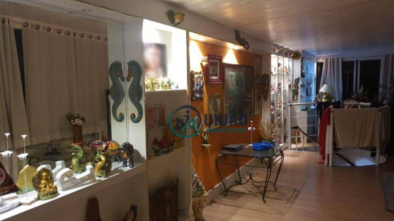 Imagem Cobertura com 4 Quartos à Venda, 245 m² em Icaraí - Niterói