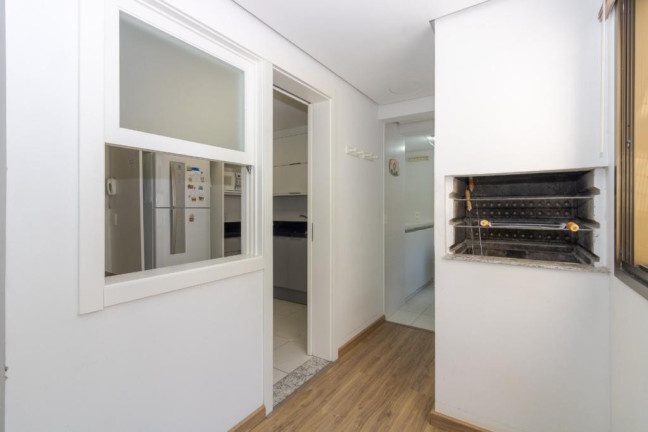 Imagem Apartamento com 3 Quartos à Venda, em São João - Porto Alegre Imagem Apartamento com 3 Quartos à Venda, em São João - Porto Alegre
