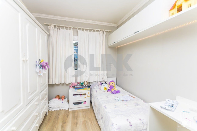 Imagem Sobrado com 3 Quartos à Venda, 280 m² em Jardim Lindóia - Porto Alegre