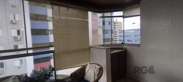Imagem Apartamento com 2 Quartos à Venda, 110 m² em Menino Deus - Porto Alegre Imagem Apartamento com 2 Quartos à Venda, 110 m² em Menino Deus - Porto Alegre