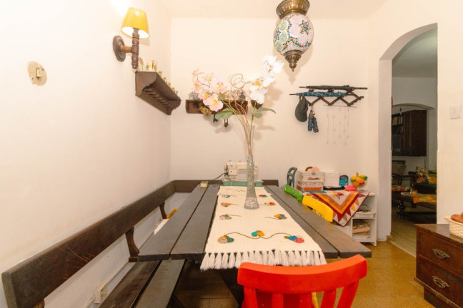 Imagem Casa com 3 Quartos à Venda, em Cidade Baixa - Porto Alegre Imagem Casa com 3 Quartos à Venda, em Cidade Baixa - Porto Alegre
