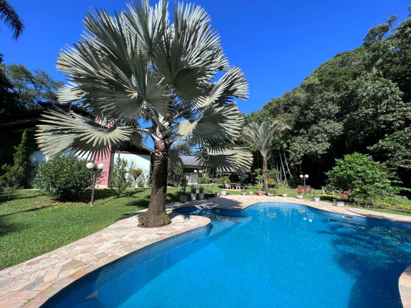 Casa com 4 Quartos à Venda, 109.000 m² em Pirabeiraba (pirabeiraba) - Joinville