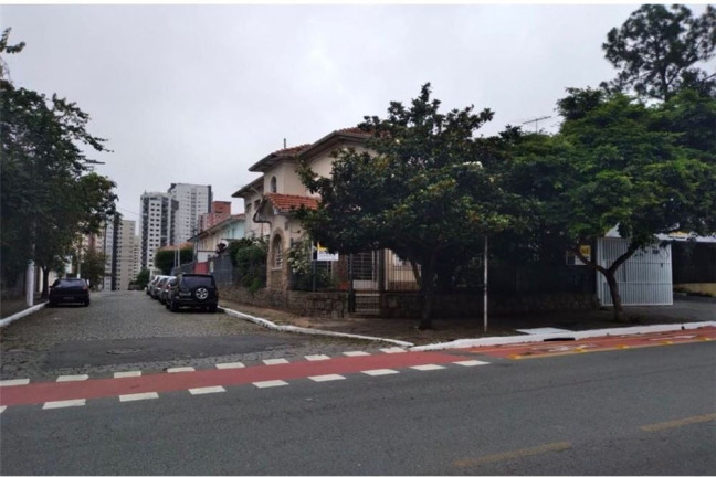 Casa com 3 Quartos à Venda, 340 m² em Chácara Inglesa - São Paulo