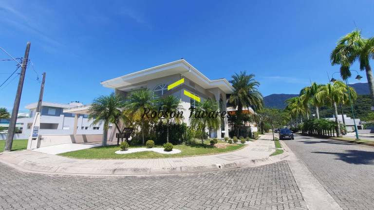 Imagem Casa com 3 Quartos à Venda, 386 m² em Loteamento Balneário Massaguaçu - Caraguatatuba