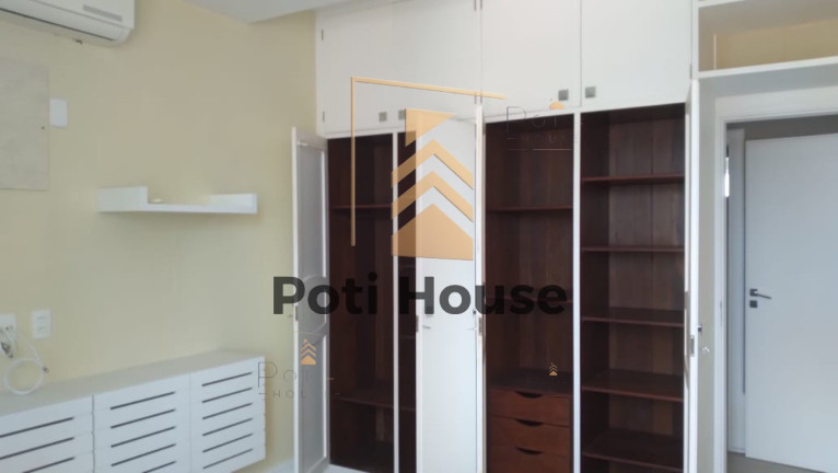 Imagem Imóvel com 4 Quartos à Venda, 170 m² em Petrópolis - Natal Imagem Imóvel com 4 Quartos à Venda, 170 m² em Petrópolis - Natal