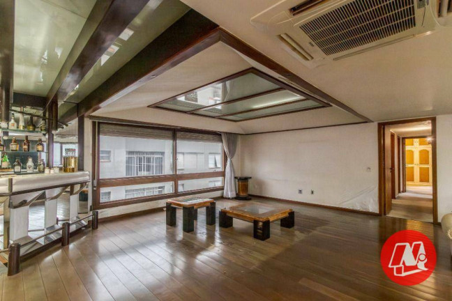 Imagem Apartamento com 3 Quartos à Venda, 240 m² em Floresta - Porto Alegre