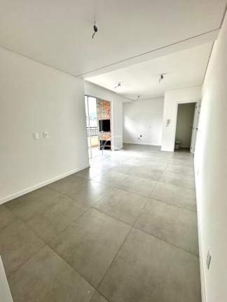 Imagem Apartamento com 2 Quartos à Venda, 74 m² em Saguaçu - Joinville
