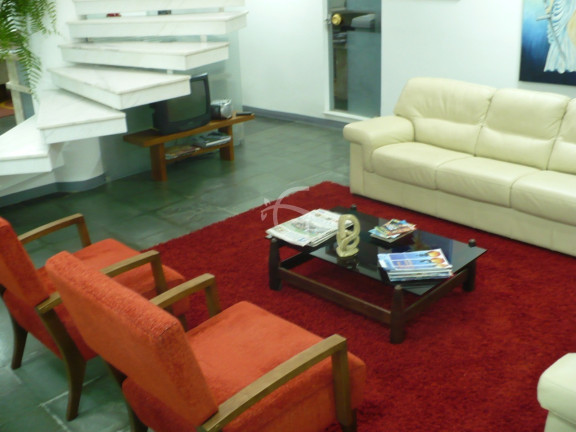 Imagem Casa com 5 Quartos à Venda, em Boa Vista - Joinville Imagem Casa com 5 Quartos à Venda, em Boa Vista - Joinville