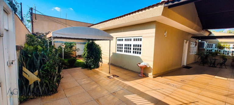 Casa com 3 Quartos à Venda, 174 m² em Jardim São Lourenço - Campo Grande