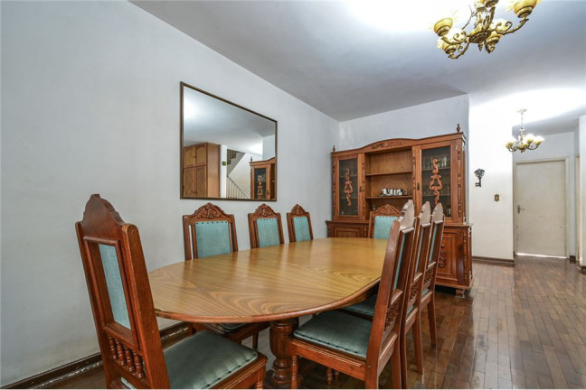 Imagem Casa com 4 Quartos à Venda, em Moema - São Paulo Imagem Casa com 4 Quartos à Venda, em Moema - São Paulo