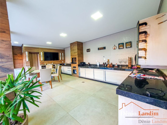 Imagem Casa com 4 Quartos à Venda, 280 m² em Todos Os Santos - Montes Claros Imagem Casa com 4 Quartos à Venda, 280 m² em Todos Os Santos - Montes Claros