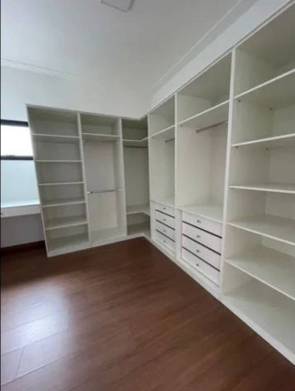 Imagem Casa com 3 Quartos à Venda, 228 m² em Taubaté Imagem Casa com 3 Quartos à Venda, 228 m² em Taubaté