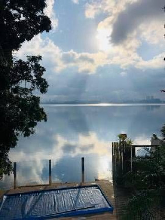 Imagem Casa com 2 Quartos à Venda, 300 m² em Guarapiranga - São Paulo Imagem Casa com 2 Quartos à Venda, 300 m² em Guarapiranga - São Paulo