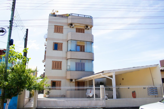 Imóvel com 3 Quartos à Venda, 100 m² em Centro - Torres
