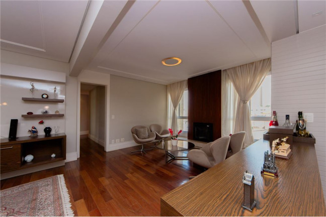 Imagem Apartamento com 4 Quartos à Venda, 242 m² em Tatuapé - São Paulo Imagem Apartamento com 4 Quartos à Venda, 242 m² em Tatuapé - São Paulo