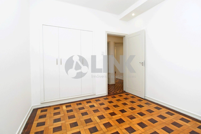 Imagem Apartamento com 3 Quartos à Venda, 101 m² em Moinhos De Vento - Porto Alegre Imagem Apartamento com 3 Quartos à Venda, 101 m² em Moinhos De Vento - Porto Alegre