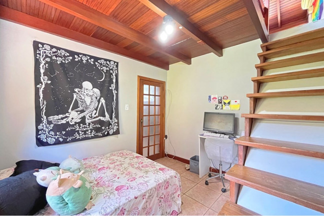 Imagem Casa de Condomínio com 4 Quartos à Venda, 220 m² Imagem Casa de Condomínio com 4 Quartos à Venda, 220 m²