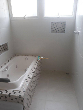 Imagem Casa com 3 Quartos à Venda, 270 m² em Alphaville Residencial 2 - Santana De Parnaíba Imagem Casa com 3 Quartos à Venda, 270 m² em Alphaville Residencial 2 - Santana De Parnaíba