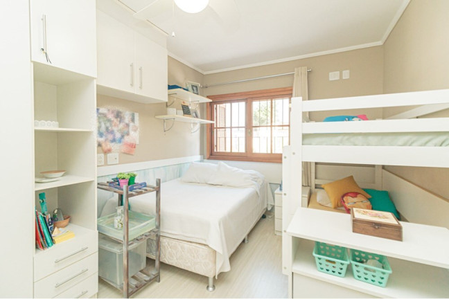 Imagem Casa com 4 Quartos à Venda, 314 m² em Chácara Das Pedras - Porto Alegre Imagem Casa com 4 Quartos à Venda, 314 m² em Chácara Das Pedras - Porto Alegre