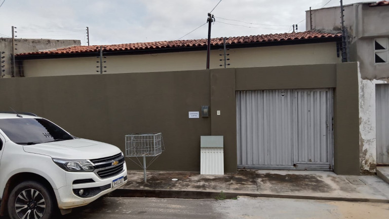 Imagem Casa com 3 Quartos à Venda, 300 m² em Memorare - Teresina Imagem Casa com 3 Quartos à Venda, 300 m² em Memorare - Teresina