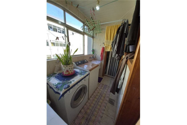 Imagem Imóvel com 3 Quartos à Venda, em Jardim Itu - Porto Alegre Imagem Imóvel com 3 Quartos à Venda, em Jardim Itu - Porto Alegre