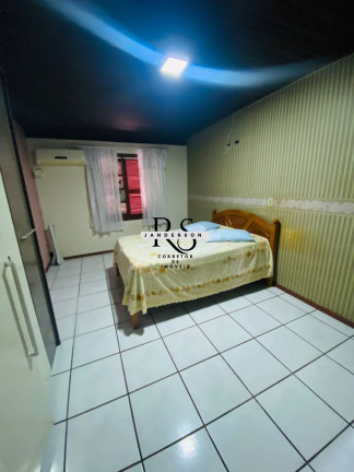 Imagem Casa com 2 Quartos à Venda, 80 m² em Centro - Torres Imagem Casa com 2 Quartos à Venda, 80 m² em Centro - Torres