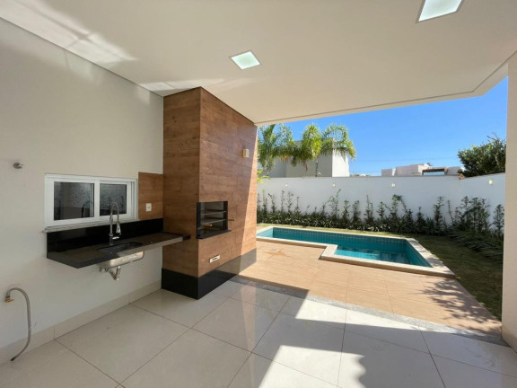 Imagem Casa com 3 Quartos à Venda, 375 m² em Jardim Itália - Cuiabá Imagem Casa com 3 Quartos à Venda, 375 m² em Jardim Itália - Cuiabá