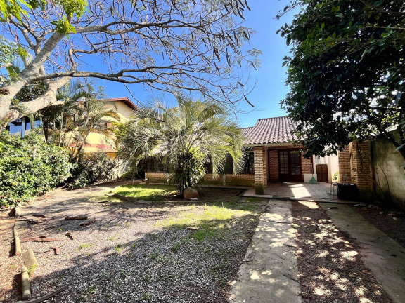 Imagem Casa com 3 Quartos à Venda, em Campeche - Florianópolis Imagem Casa com 3 Quartos à Venda, em Campeche - Florianópolis