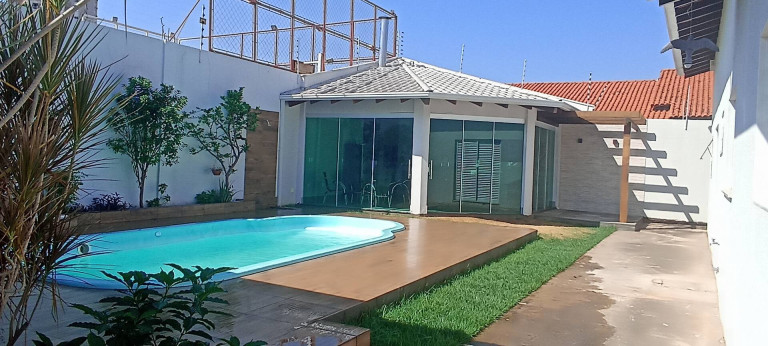 Casa com 4 Quartos à Venda, 480 m² em Cuiabá