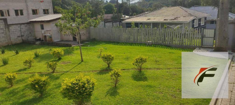 Imagem Casa com 3 Quartos à Venda, 2.020 m² em Ganchinho - Curitiba Imagem Casa com 3 Quartos à Venda, 2.020 m² em Ganchinho - Curitiba