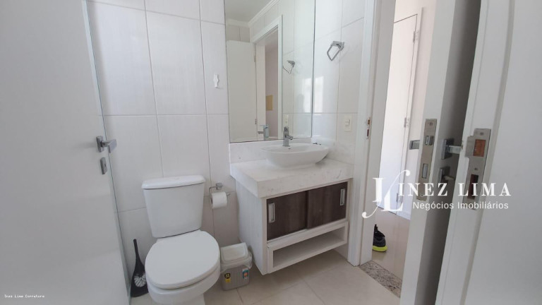 Imagem Apartamento com 3 Quartos à Venda, 125 m² em Meia Praia - Itapema