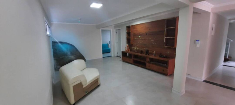 Imagem Sobrado com 4 Quartos à Venda, 270 m² em Tabatinga - Caraguatatuba Imagem Sobrado com 4 Quartos à Venda, 270 m² em Tabatinga - Caraguatatuba
