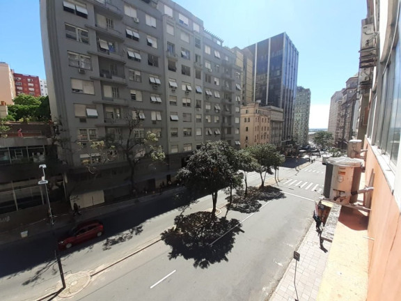Imagem Imóvel com 1 Quarto à Venda, 34 m² em Centro Histórico - Porto Alegre Imagem Imóvel com 1 Quarto à Venda, 34 m² em Centro Histórico - Porto Alegre