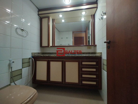 Imagem Apartamento com 3 Quartos à Venda, 122 m² em Centro - Florianópolis Imagem Apartamento com 3 Quartos à Venda, 122 m² em Centro - Florianópolis
