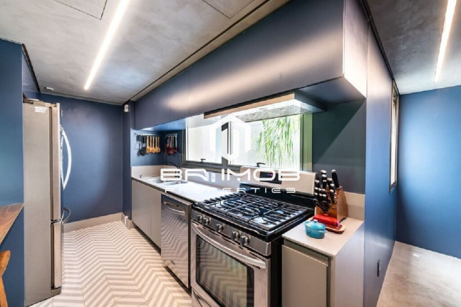 Imagem Casa com 3 Quartos à Venda, 628 m² em Alto De Pinheiros - São Paulo